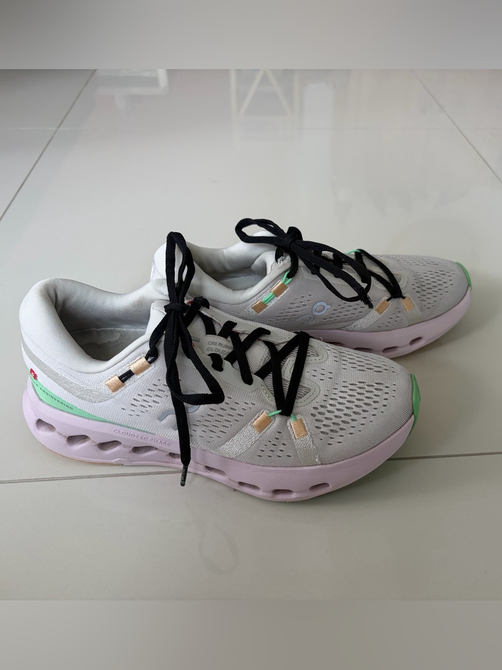 On Cloudsurfer 2 Running Shoes – Women’s Size 7.5